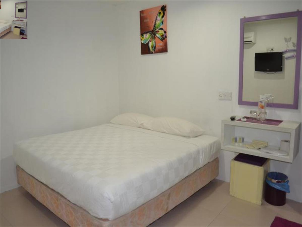 Lavender Hotel Teluk Intan Extérieur photo