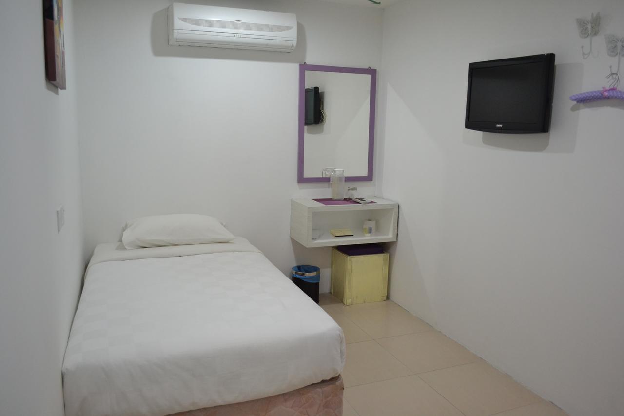 Lavender Hotel Teluk Intan Extérieur photo