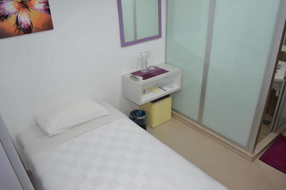 Lavender Hotel Teluk Intan Extérieur photo
